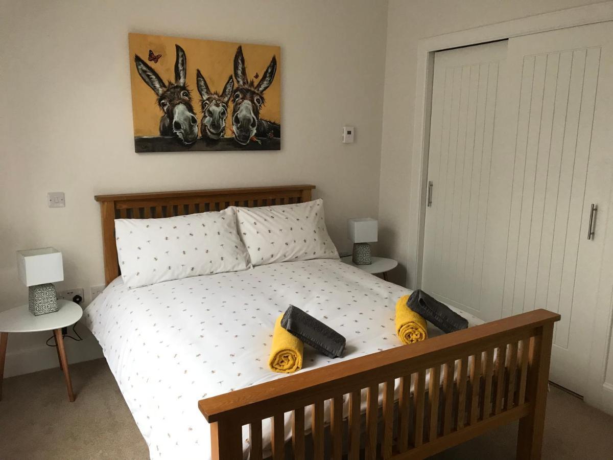 No 7 Quiet, Two Bedroom Ground Floor Flat In Tornagrain Great For Early Airport Departures Or Late Flights Dalcross Esterno foto