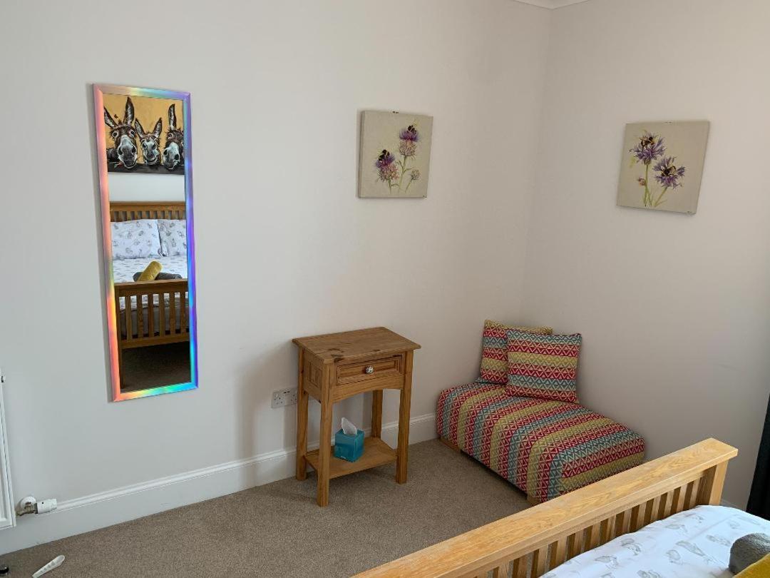 No 7 Quiet, Two Bedroom Ground Floor Flat In Tornagrain Great For Early Airport Departures Or Late Flights Dalcross Esterno foto